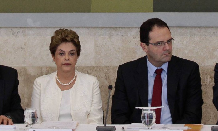A presidente Dilma Rousseff e o ministro da Fazenda, Nelson Barbosa na reunião do Conselhão - ANDRE COELHO / Agência O Globo